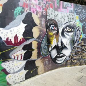 Face in mural comuna 13